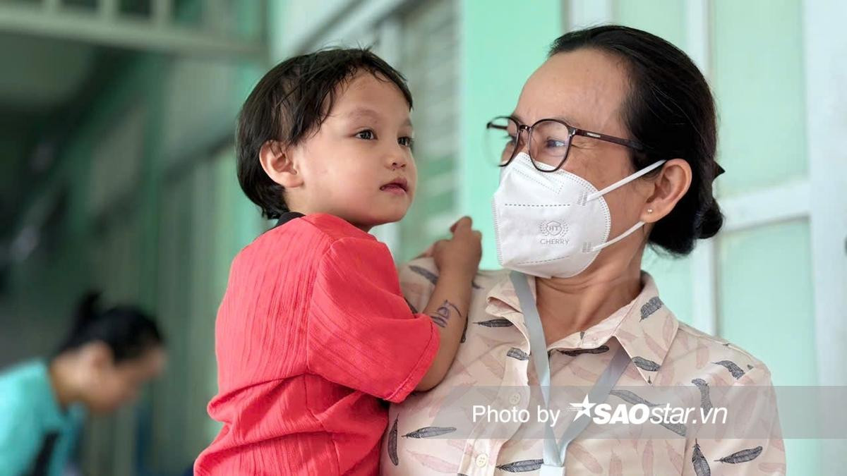 Trung Thu ấm áp đầu tiên của những đứa trẻ được giải cứu từ Mái ấm Hoa Hồng Ảnh 3