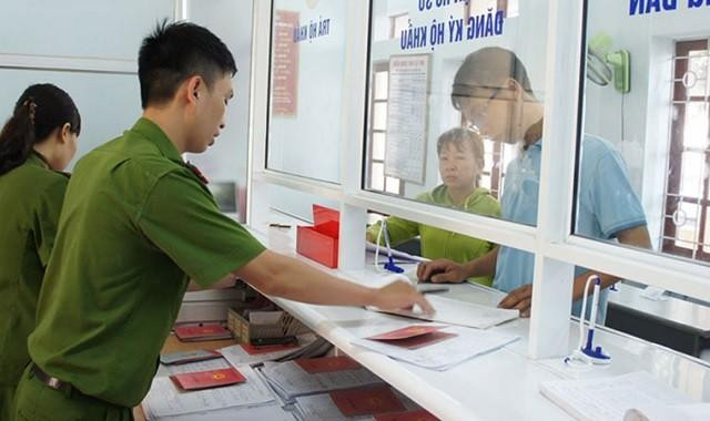 Việt kiều về nước thăm người thân có phải đăng ký tạm trú?