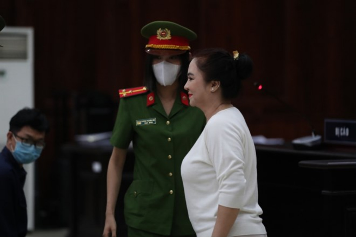 Bà Nguyễn Phương Hằng ra tù Ảnh 1