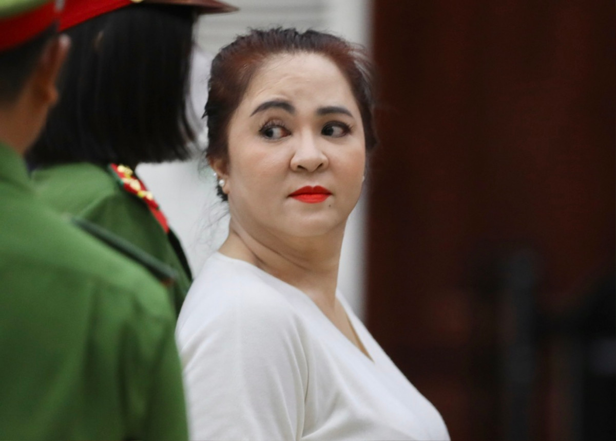 Bà Nguyễn Phương Hằng ra tù Ảnh 2