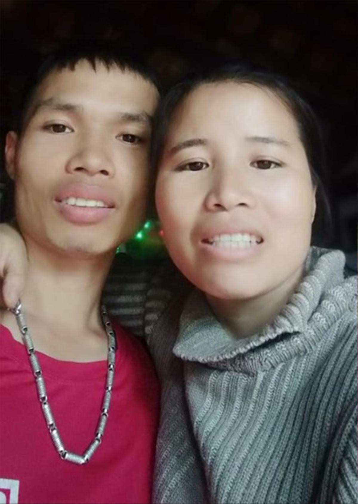 Câu chuyện vợ chồng nắm tay nhau vượt lũ gây xúc động: “Em với con còn sống, anh mới làm lại được” Ảnh 2