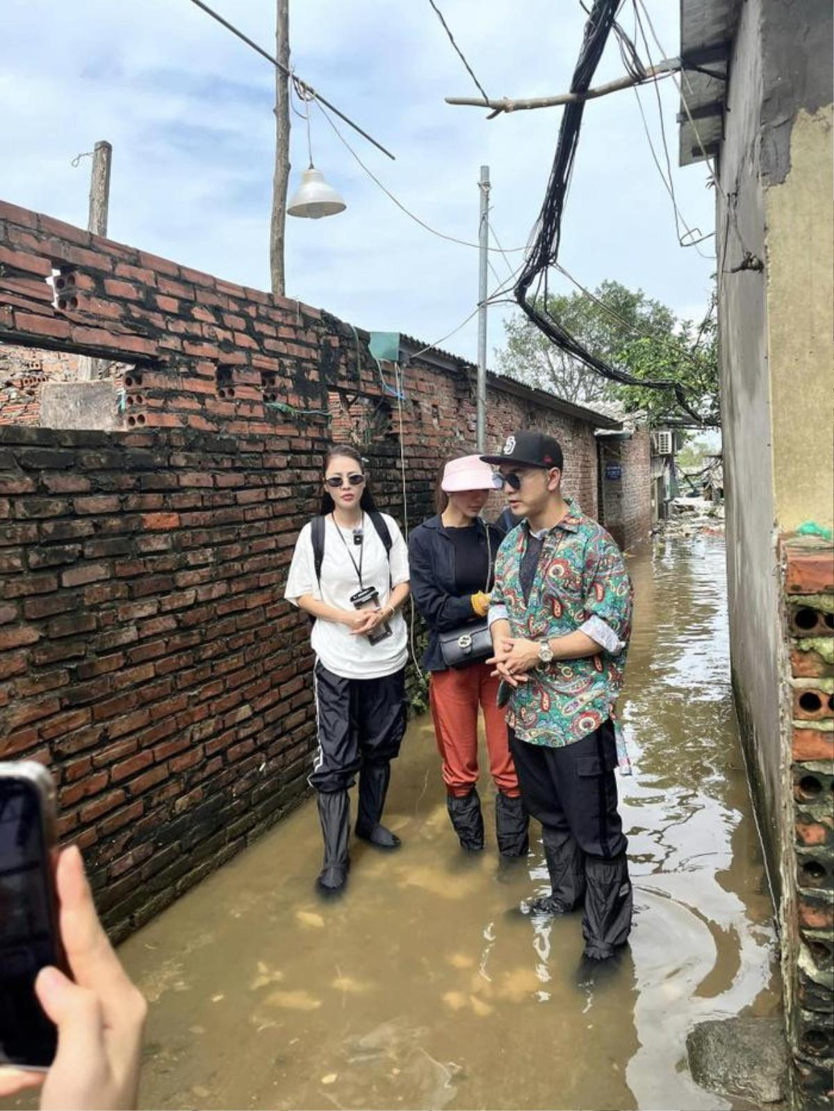 Quế Vân tiết lộ mất tất cả công việc sau ồn ào cứu trợ: 'Chẳng còn gì sau lần bị hàm oan này' Ảnh 2