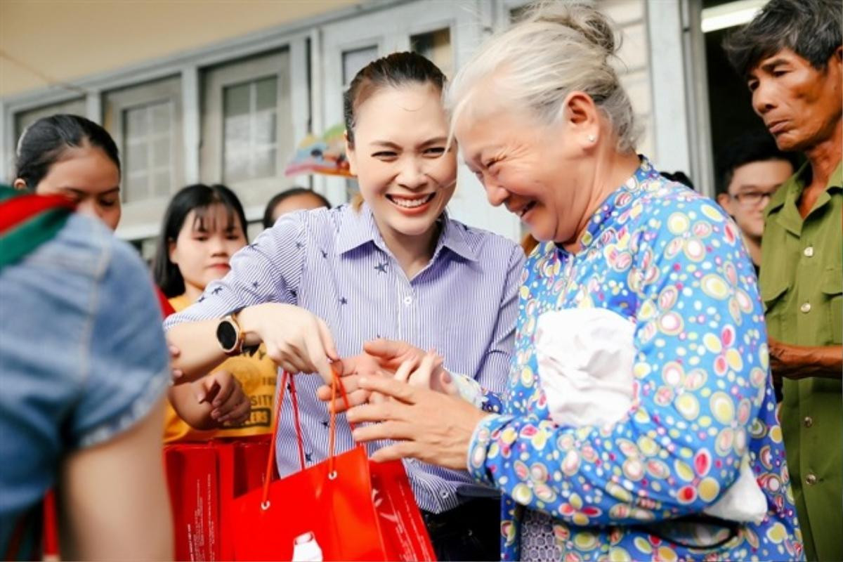 Soi khối tài sản cực khủng của Mỹ Tâm: Bất động sản trăm tỷ, công ty với doanh thu chục tỷ mỗi năm Ảnh 11