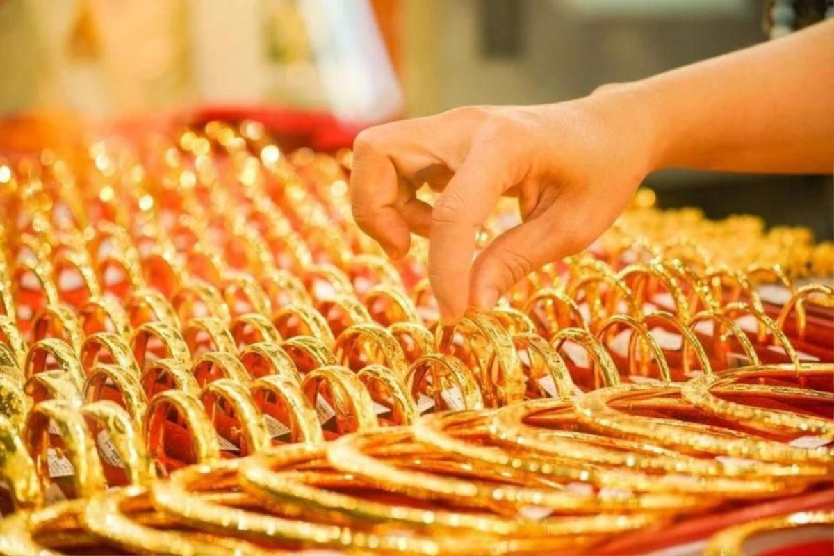 Giá vàng hôm nay (10/10): Vàng nhẫn giảm sốc sau nhiều ngày tăng chóng mặt Ảnh 1