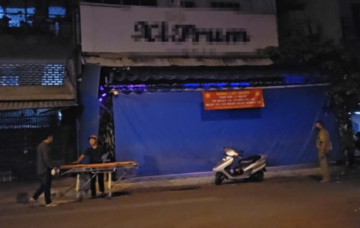 Vợ chồng chủ quán cà phê tử vong bất thường, quán treo biển tạm ngừng hoạt động Ảnh 2