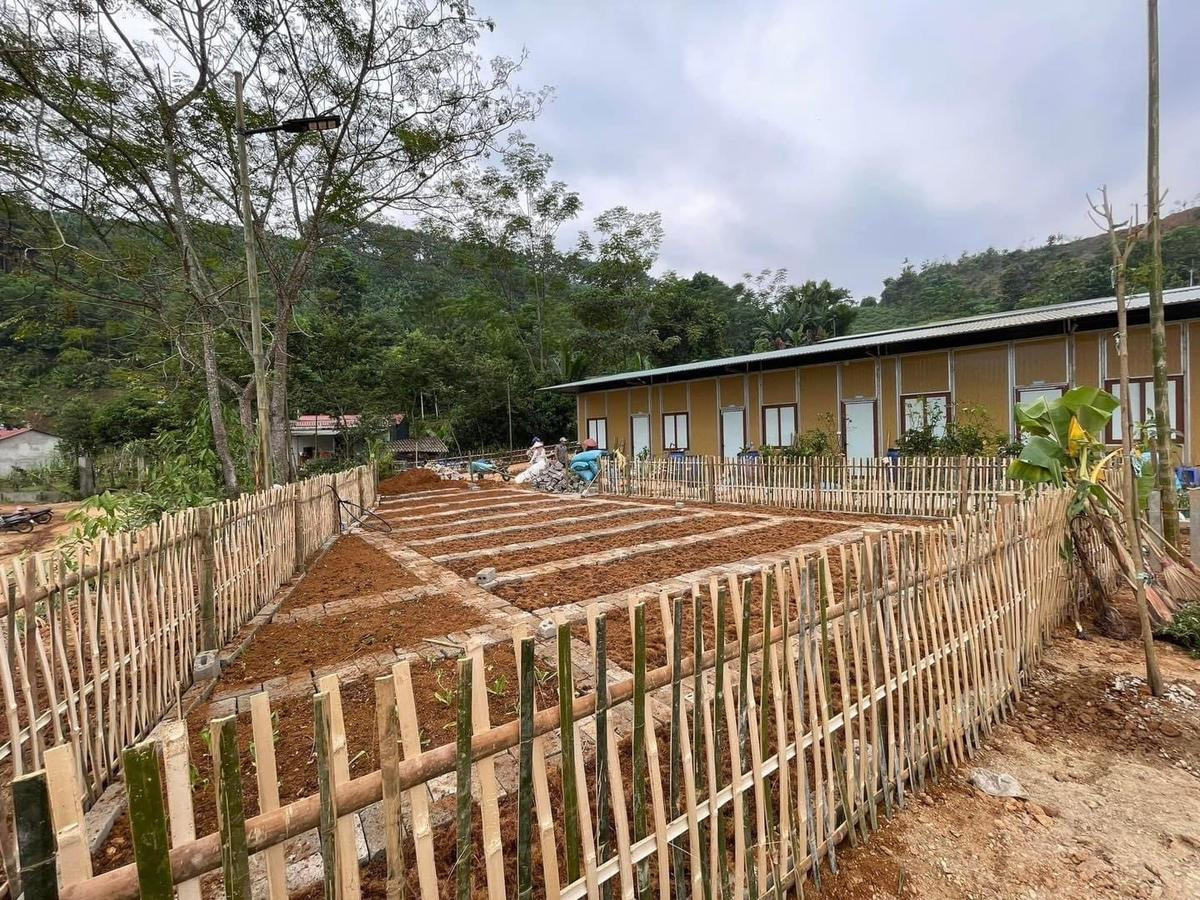 Hoa đã nở tại Làng Nủ Ảnh 3