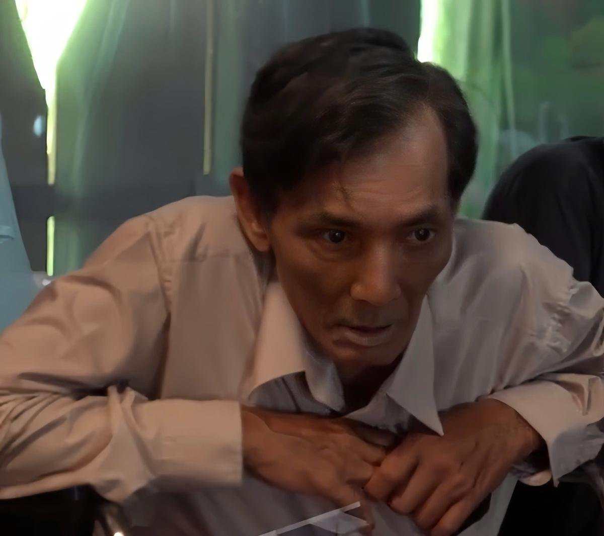 Lộ clip Thương Tín tiều tuỵ phải ngồi xe lăn Ảnh 1