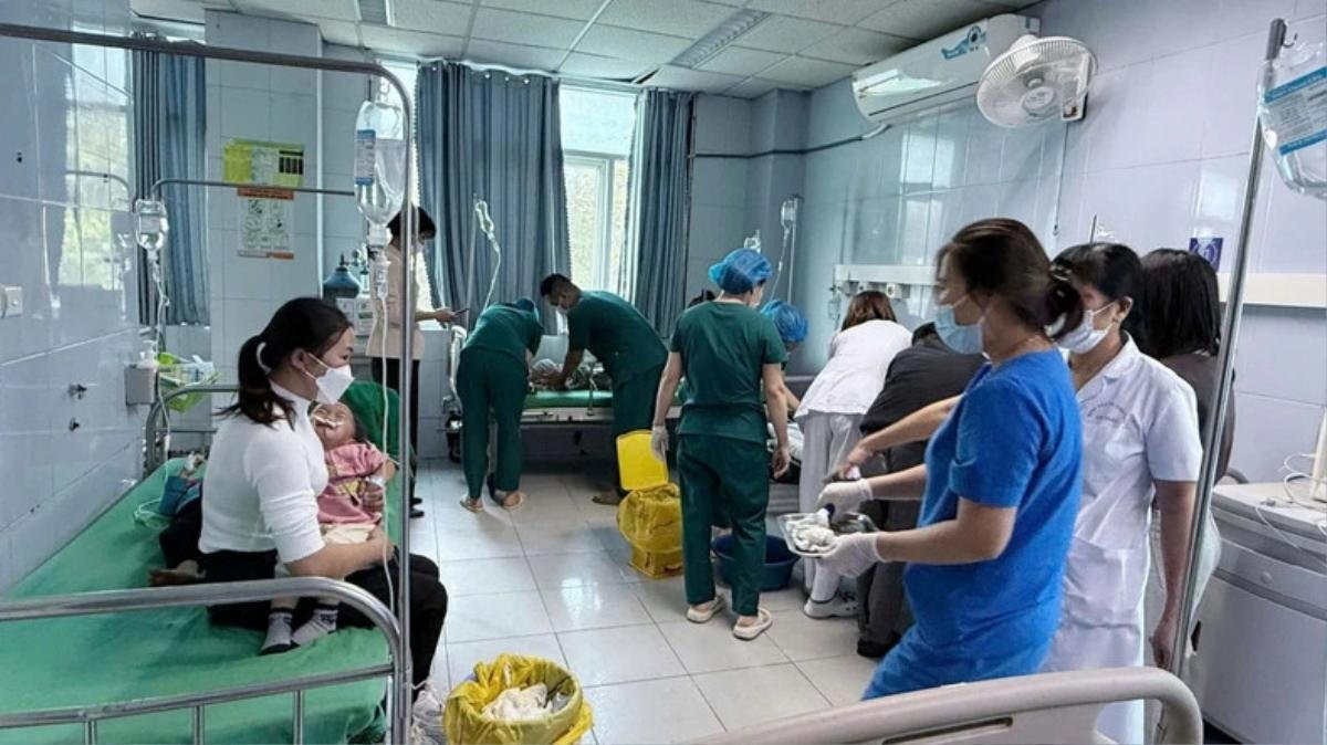 Công an vào cuộc vụ 20 trẻ mầm non nghi ngộ độc thuốc diệt chuột Ảnh 1