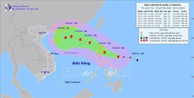Bão Toraji gần Biển Đông, giật cấp 12 ảnh 1