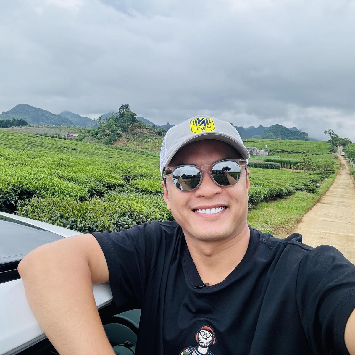 Hồng Đăng 'comeback', sánh đôi cùng người phụ nữ đặc biệt Ảnh 1