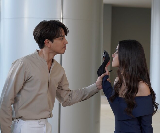 Tôi tái hôn, vợ cũ không mời mà đến, thấy đôi giày cô ấy đang mang tôi không cầm được nước mắt - 1