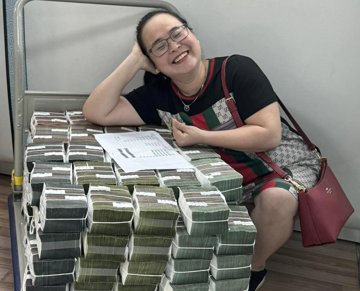 'Ôm' vé số ế cả gia đình trúng độc đắc 34 tỷ đồng Ảnh 1