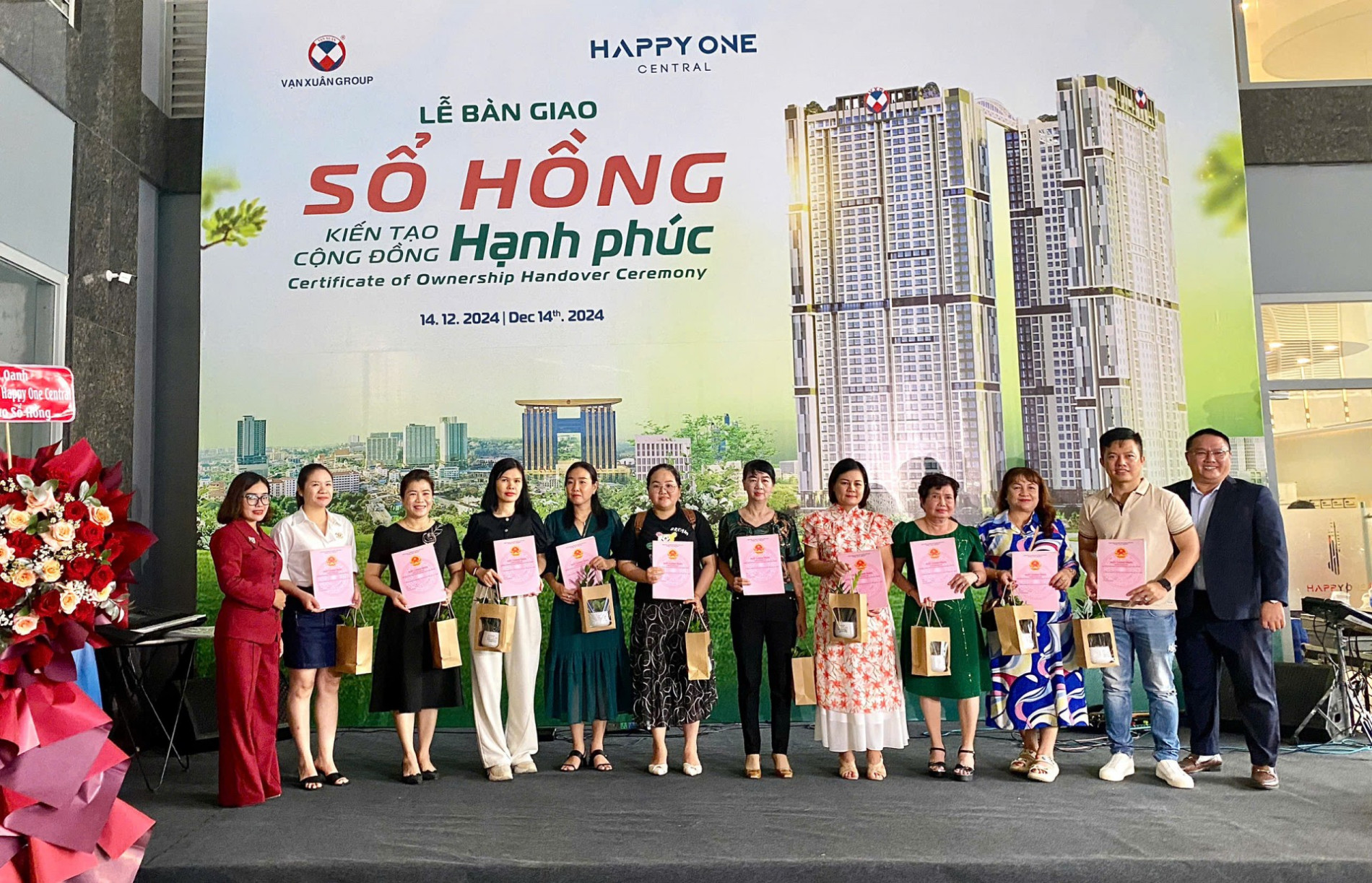 Cư dân Happy One Central nhận sổ sớm vượt kỳ vọng