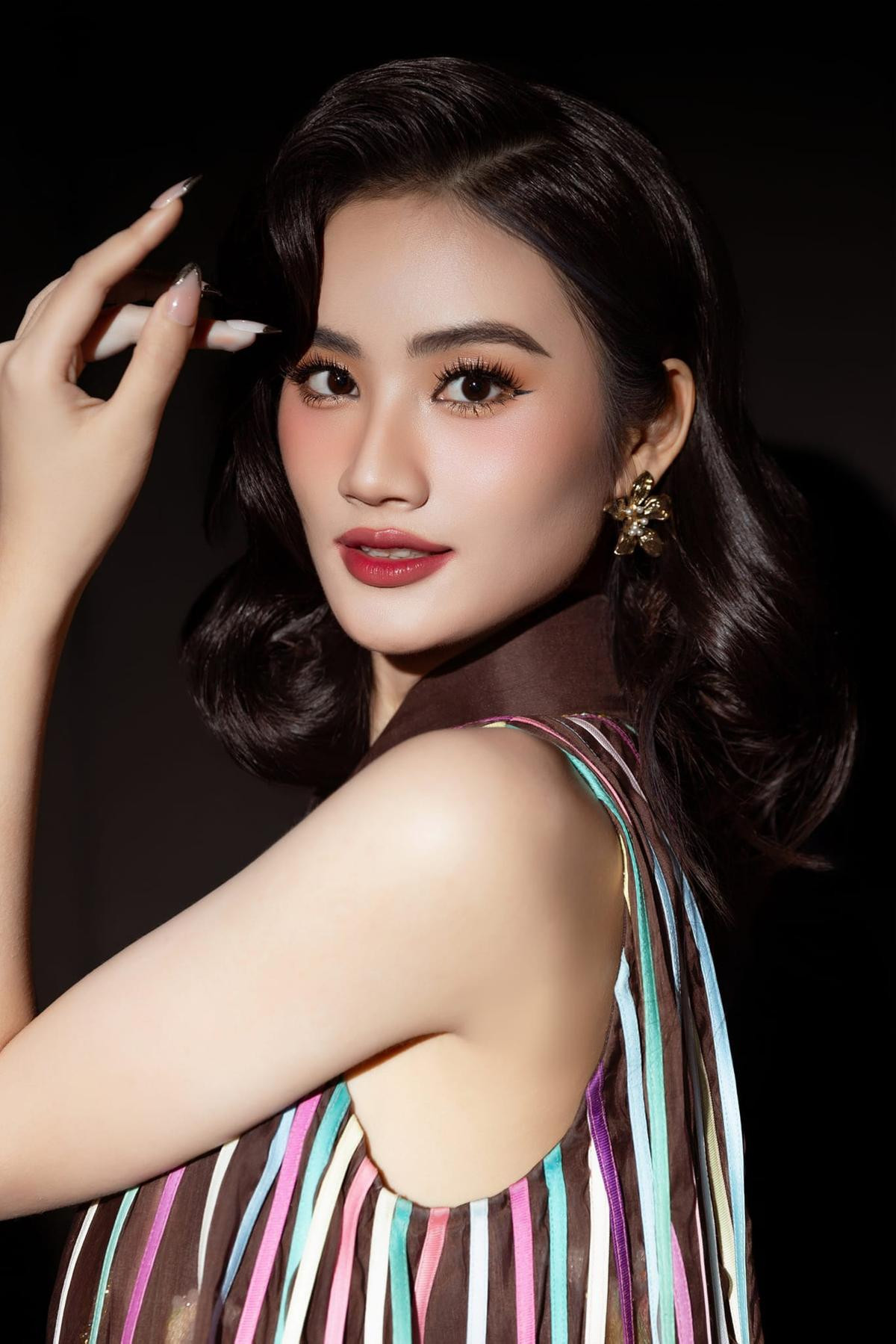 Hoa hậu Ý Nhi lại thẩm mỹ, xoá điểm đặc trưng nhất ở gương mặt Ảnh 2