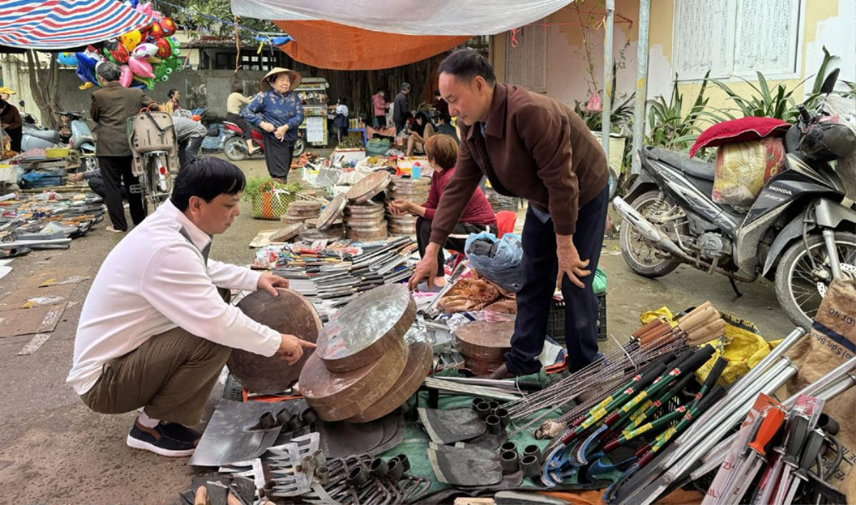 Chợ độc lạ ở Bắc Giang, cả năm chỉ họp đúng 1 lần vào ngày giáp Tết Nguyên đán Ảnh 2