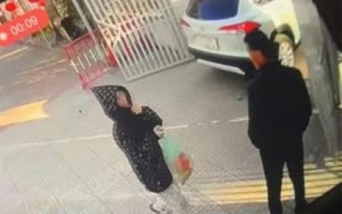 Mẹ cháu bé 3 tuổi bị người lạ dắt đi: 'Do cô quý mến nên dắt cháu đi chơi' Ảnh 3