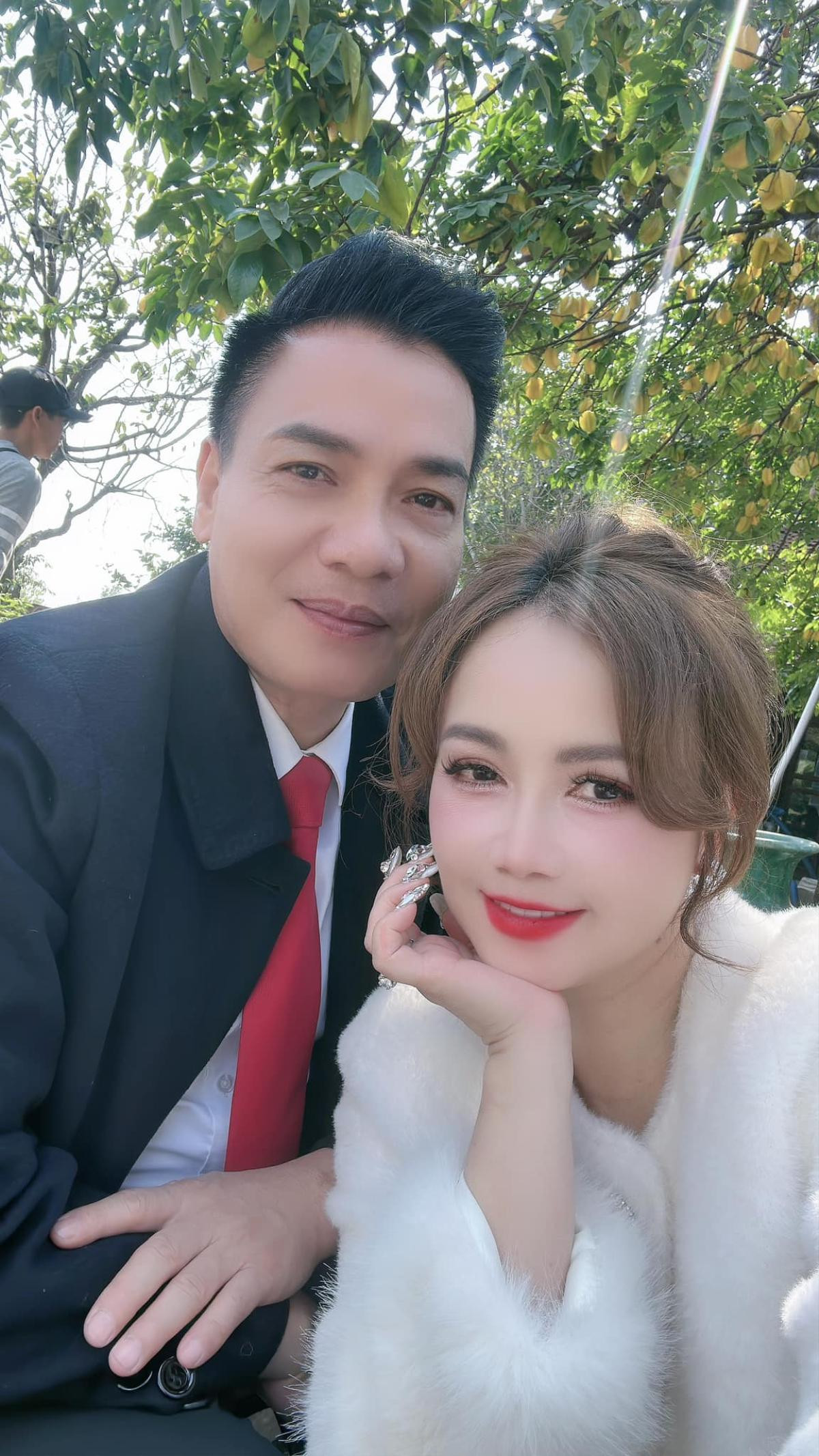 Hoàng Yến công khai chồng thứ 5? Ảnh 2