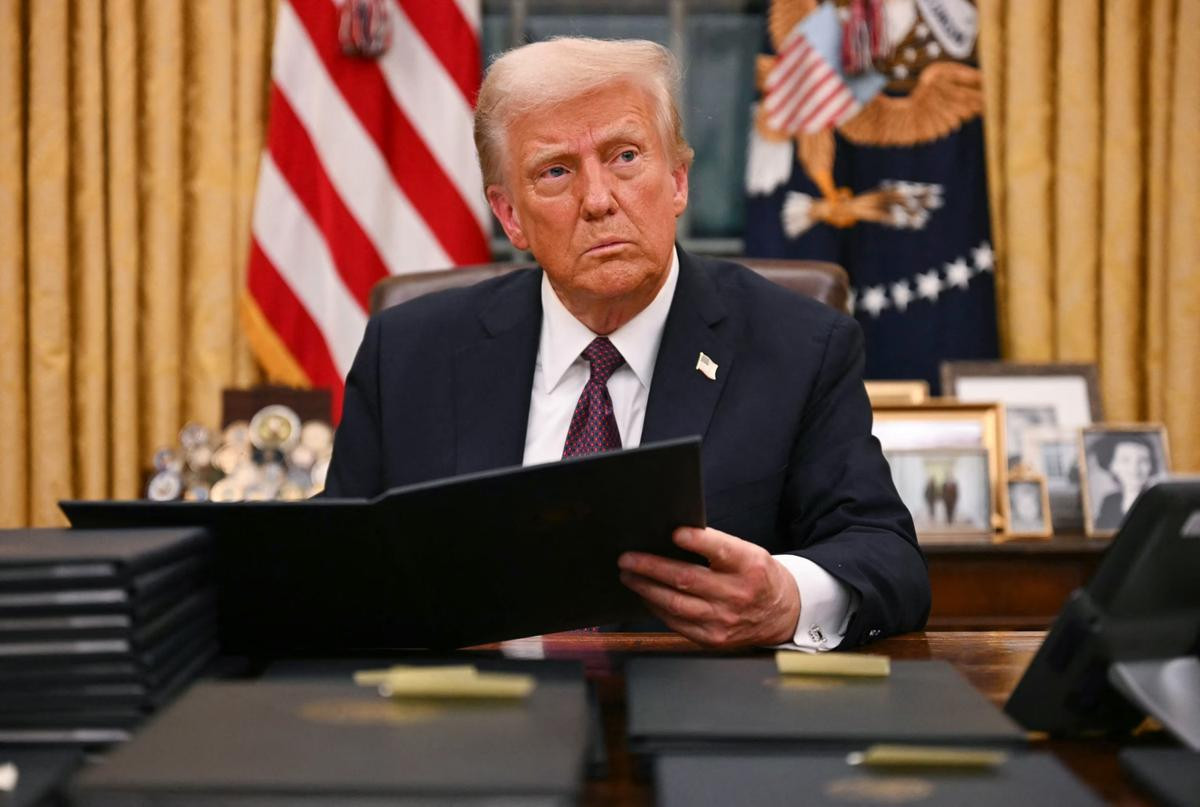 Ông Donald Trump: 'Hoa Kỳ chỉ có hai giới tính, nam và nữ' Ảnh 1