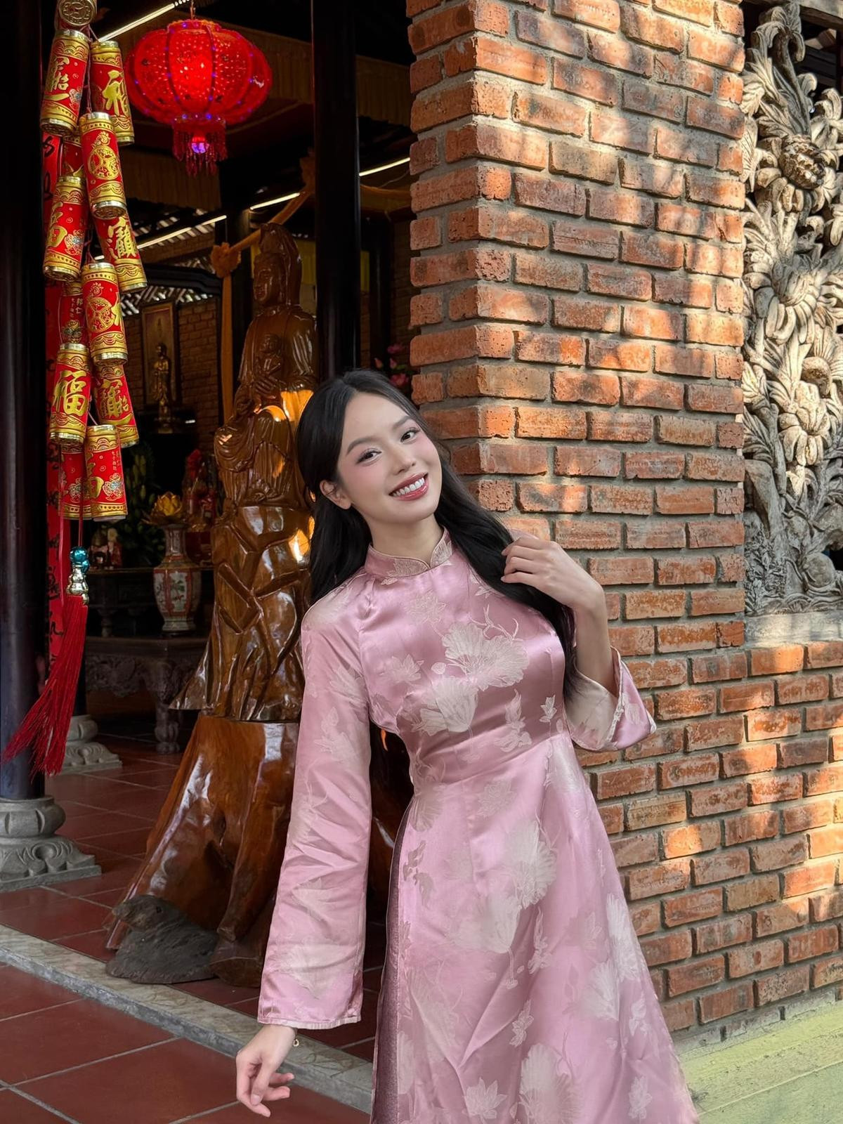 Hoa hậu Thanh Thủy khoe em gái 'xinh như thiên thần' dịp Tết Ảnh 1