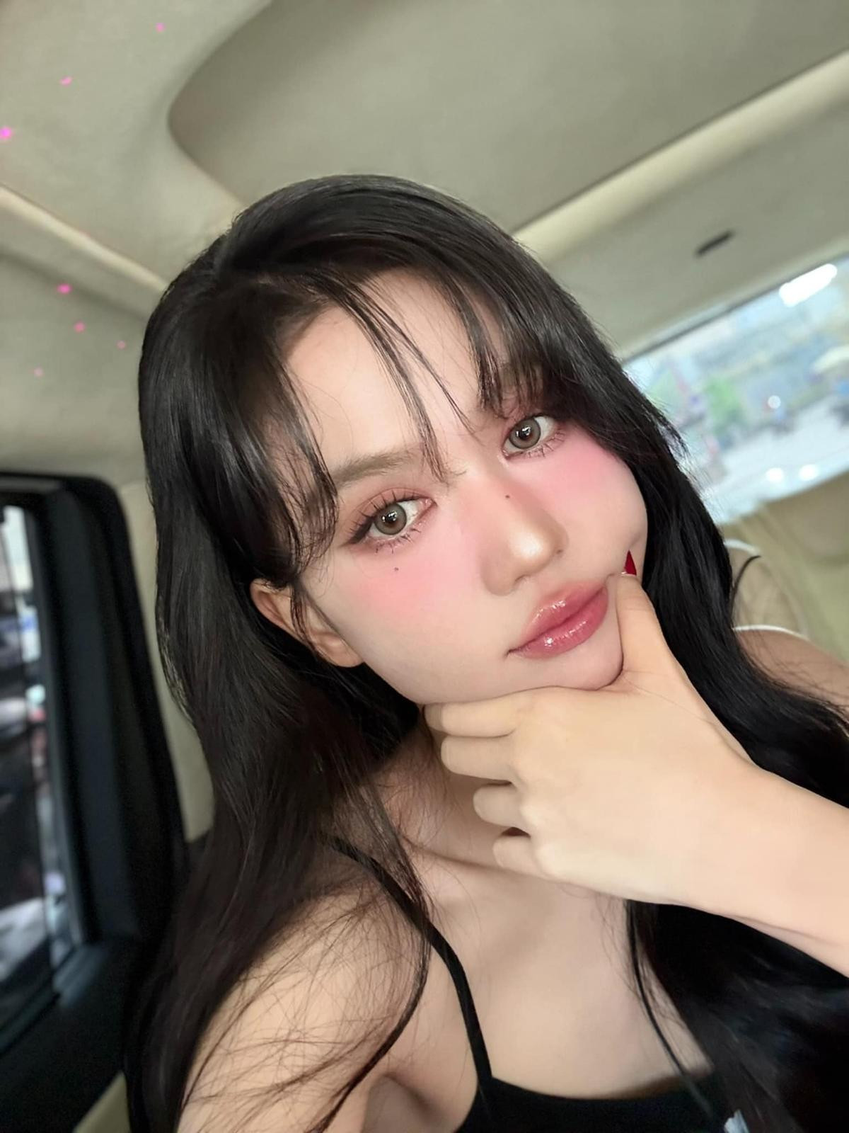 Ngọc Trinh chia tay bạn trai tỷ phú hơn 45 tuổi ngay dịp Tết, hiện tại ra sao? Ảnh 1