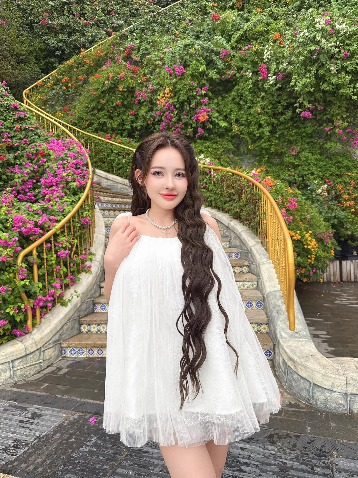 Tình trạng bất ổn của Ngân 98 sau khi ăn tôm hùm có sán Ảnh 3