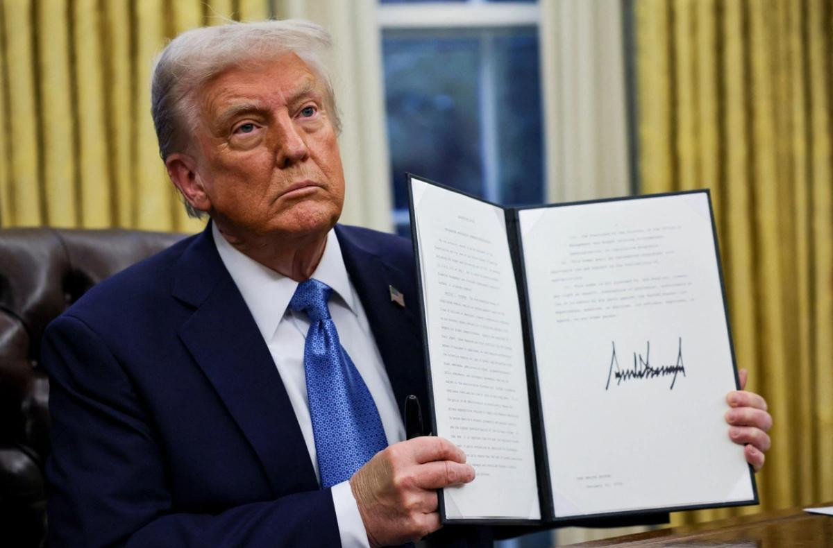 Theo The Guardian, Tổng thống Mỹ Donald Trump đã ký một sắc lệnh cấm vận động viên chuyển giới tham gia các môn thể thao của nữ. Ảnh: REUTERS