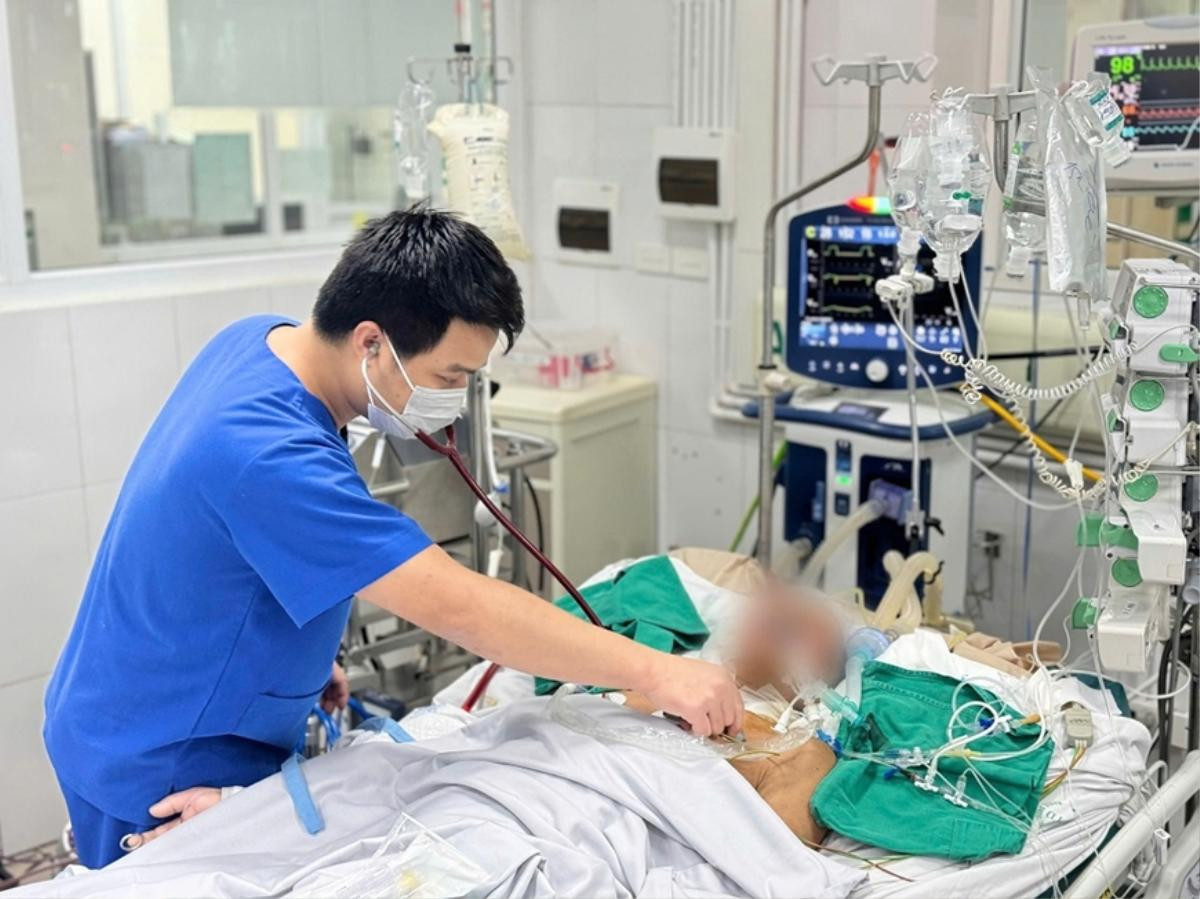 Bệnh nhân mắc cúm đang được điều trị tại bệnh viện.