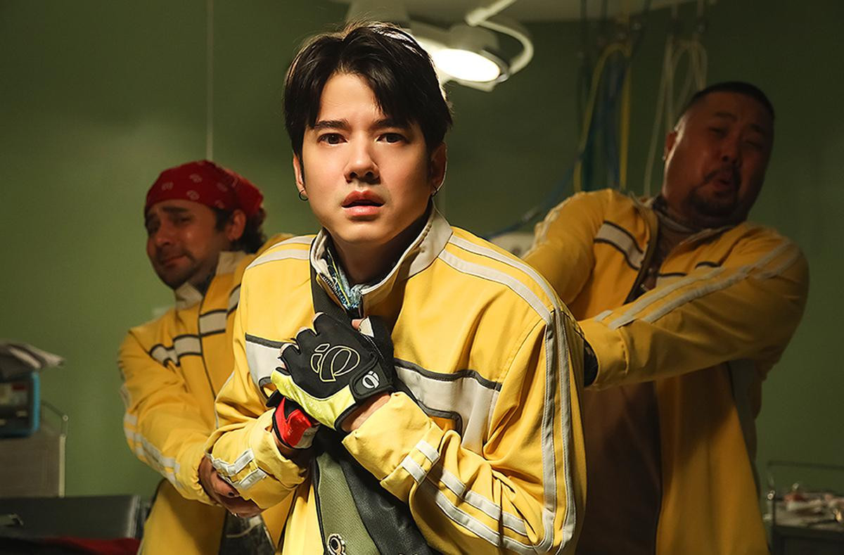 Bản Thái Lan đánh dấu sự trở lại của 'hoàng tử phòng vé' Mario Maurer.