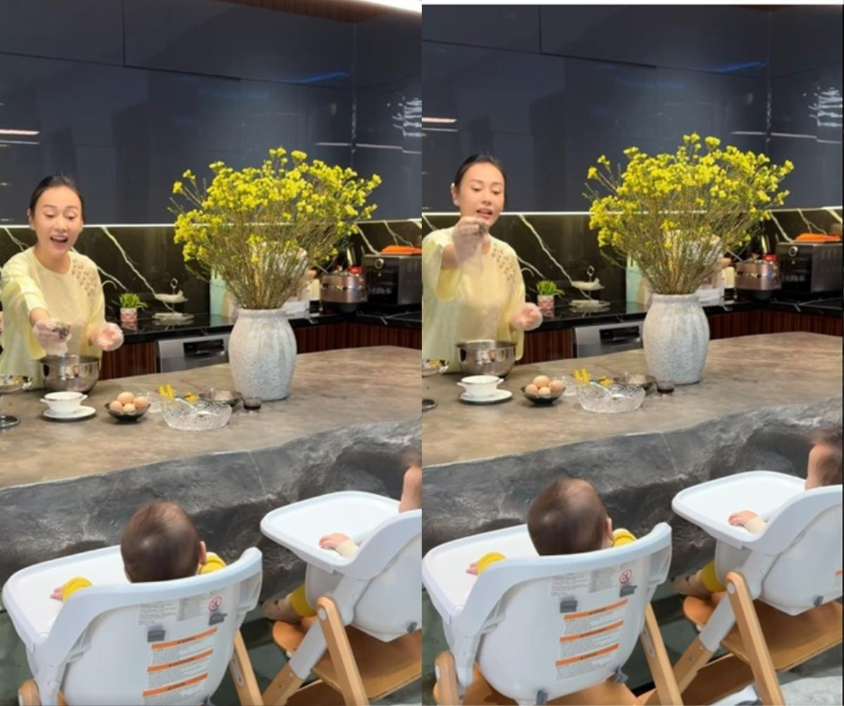 Phương Oanh chia sẻ khoảnh khắc nấu ăn có hai 'khán giả' nhí dõi theo là Jimmy và Jenny. (Ảnh chụp màn hình từ FBNV)