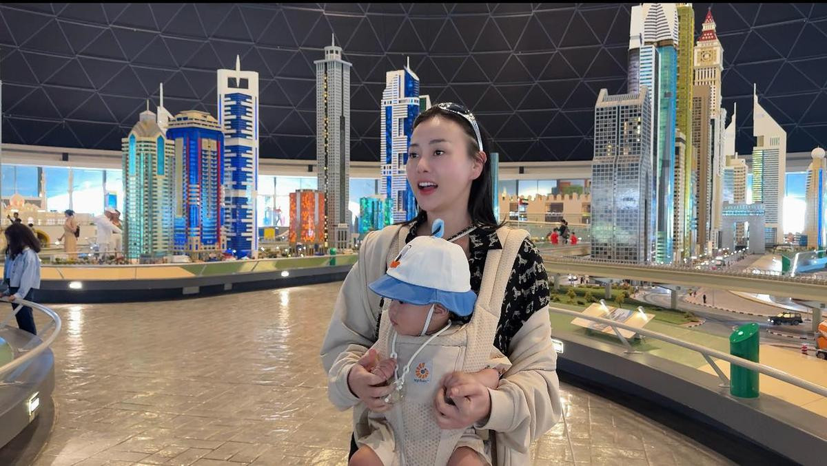 Phương Oanh đi du lịch cùng gia đình nhỏ. (Ảnh FBNV)