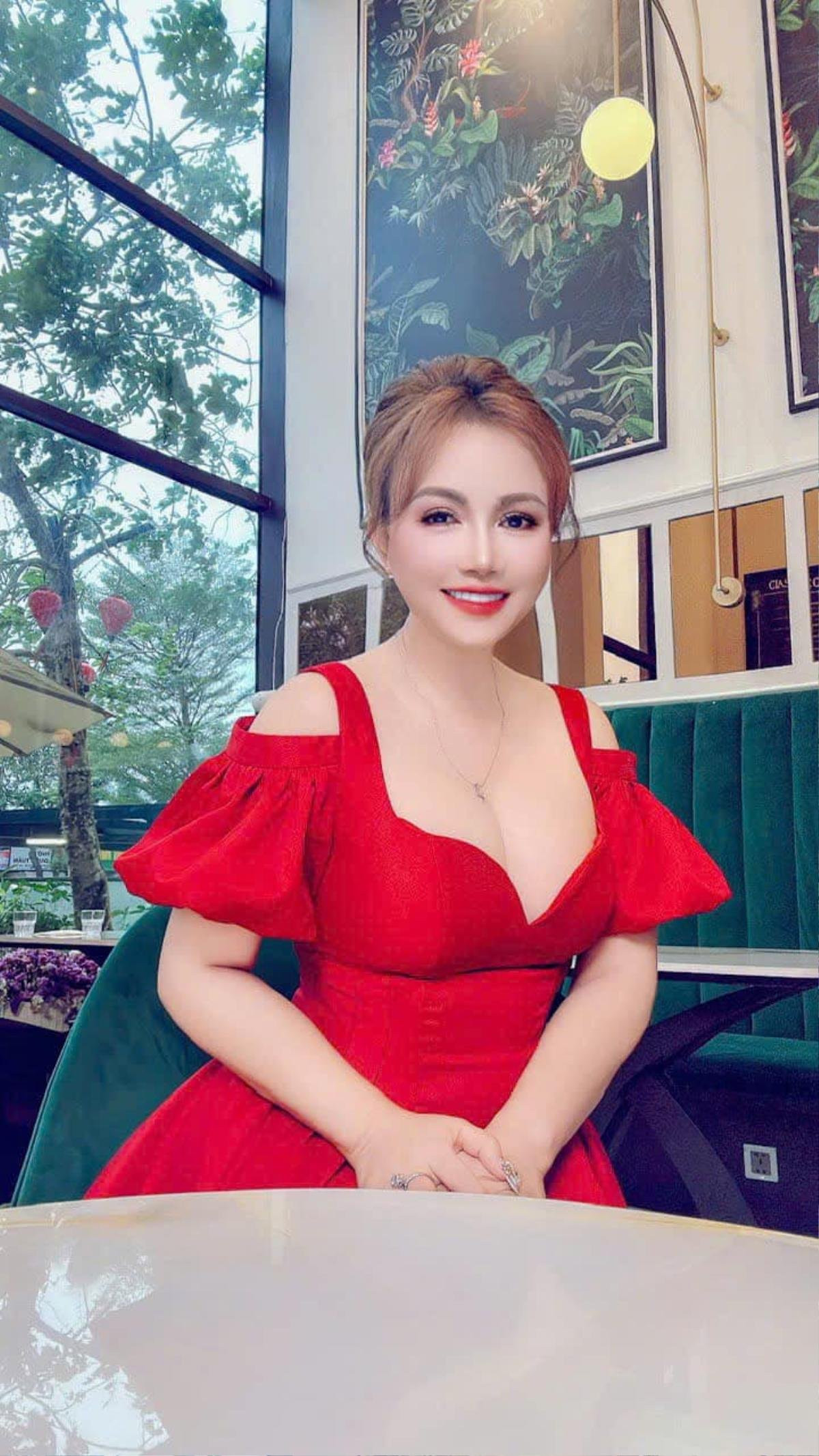 Nữ diễn viên thừa nhận từng 'dao kéo' để tự tin hơn. (Ảnh FBNV)