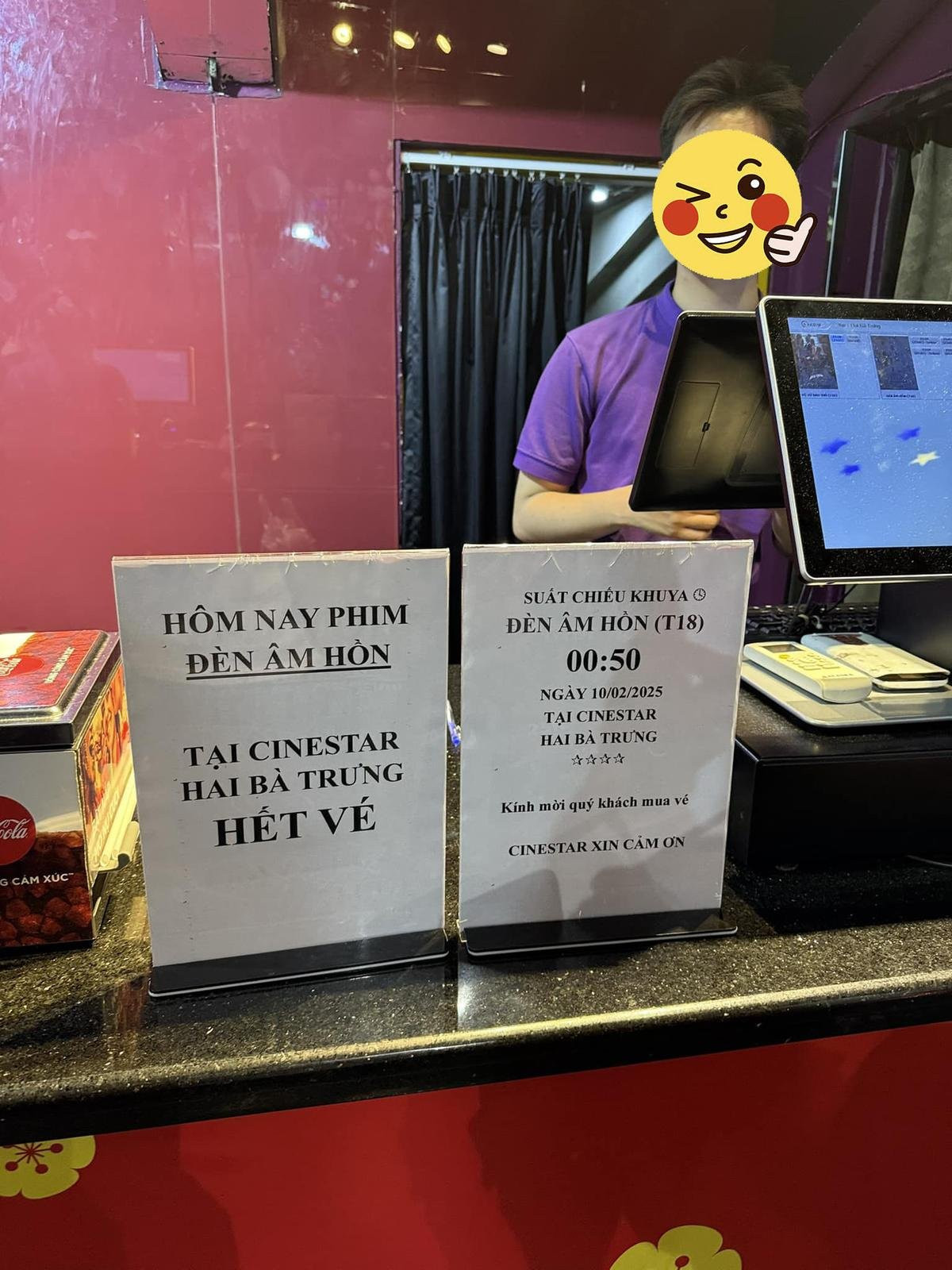 Đèn Âm Hồn cháy vé. Ảnh: Hoàng Nam