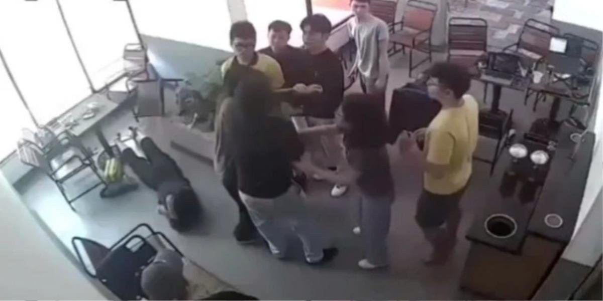 Camera an ninh ghi lại cảnh cô gái bị đánh ngất xỉu.