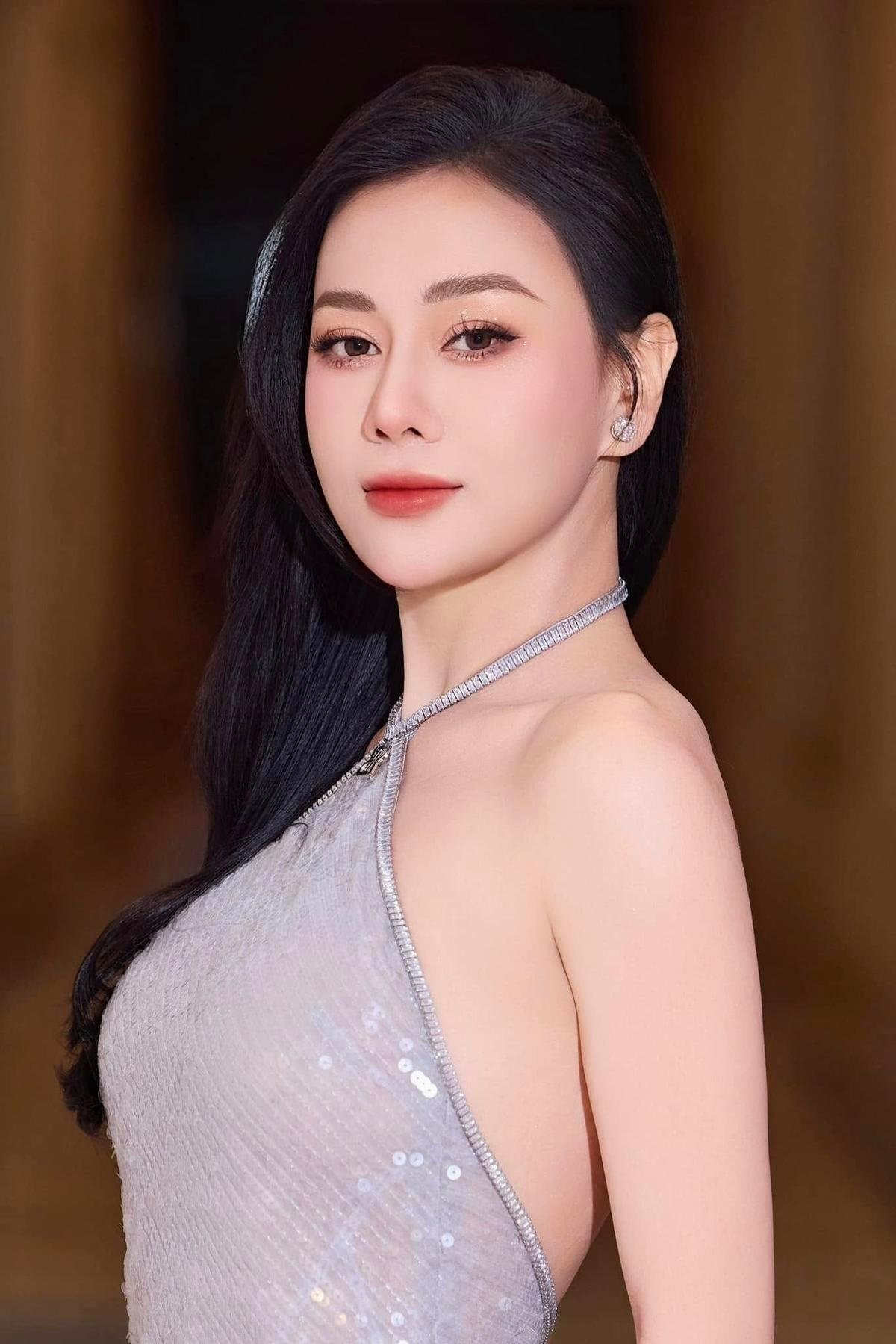 Không nhận ra Phương Oanh Ảnh 2