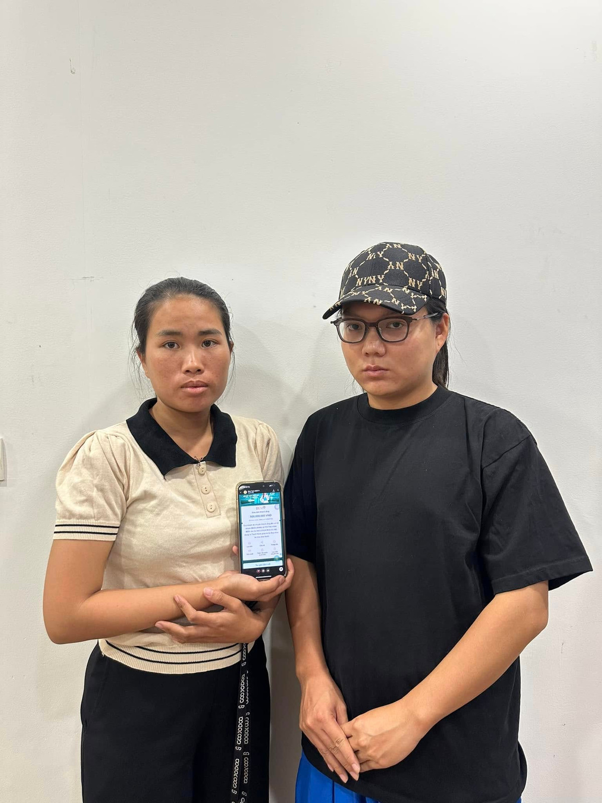 Phạm Thoại và chị Lê Thị Thu Hòa - mẹ bé Bắp.