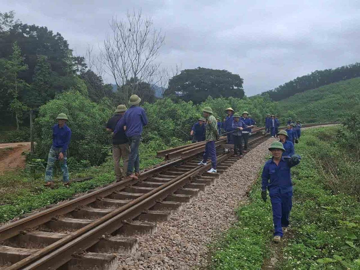 Mọi công tác sửa sang, dọn dẹp đang ráo riết tiến hành