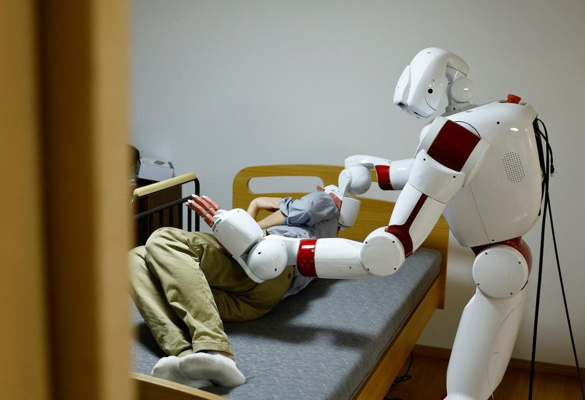 Nhật Bản thử nghiệm robot chăm sóc người già, dự kiến áp dụng vào ngành điều dưỡng Ảnh 3