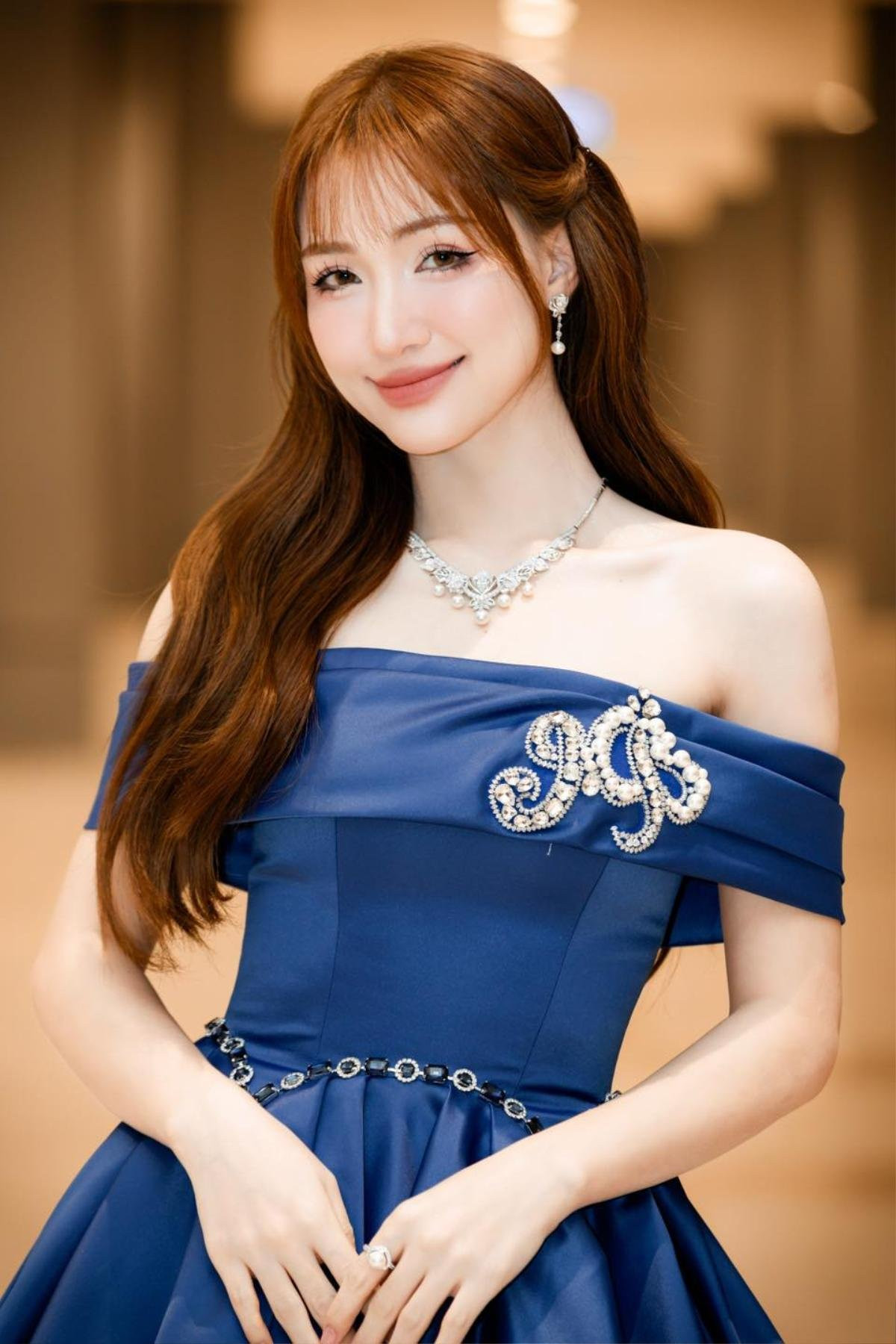 Hòa Minzy gây tranh cãi Ảnh 3