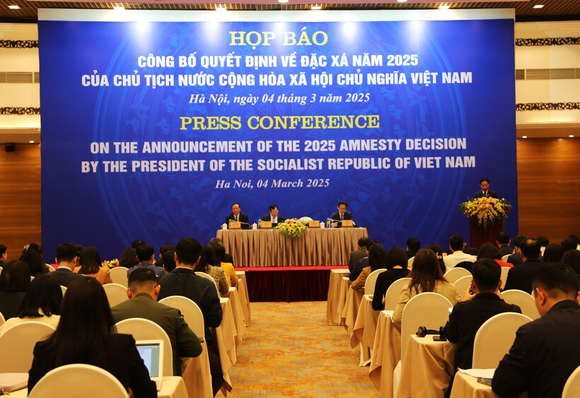 Toàn cảnh buổi họp báo công bố quyết định về đặc xá năm 2025 của Chủ tịch nước.