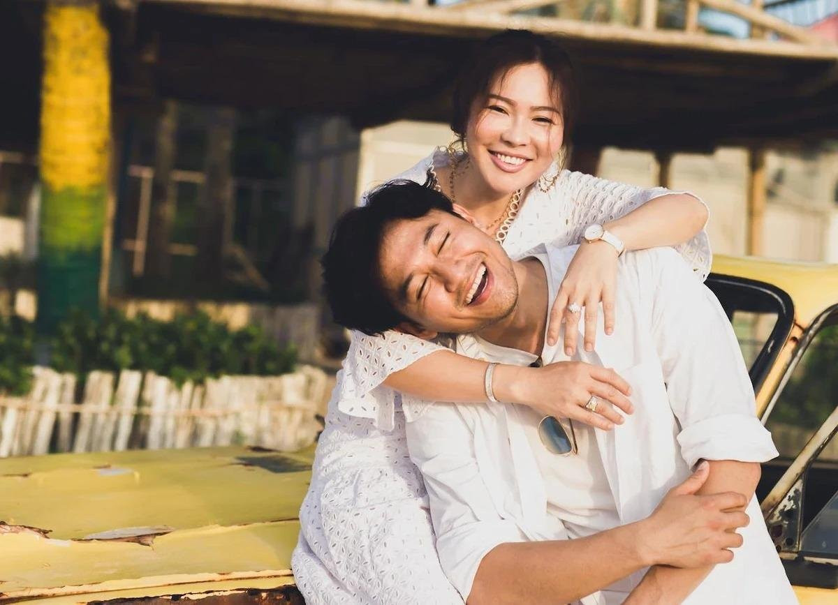 Trước khi qua đời ở tuổi 43, Quý Bình đã để lại một di sản nghệ thuật đáng trân trọng. Với sự nghiệp hơn hai thập kỷ cống hiến, anh đã ghi dấu ấn đậm nét trong lòng khán giả qua nhiều bộ phim truyền hình, điện ảnh và những ca khúc mang giá trị tinh thần sâu sắc.