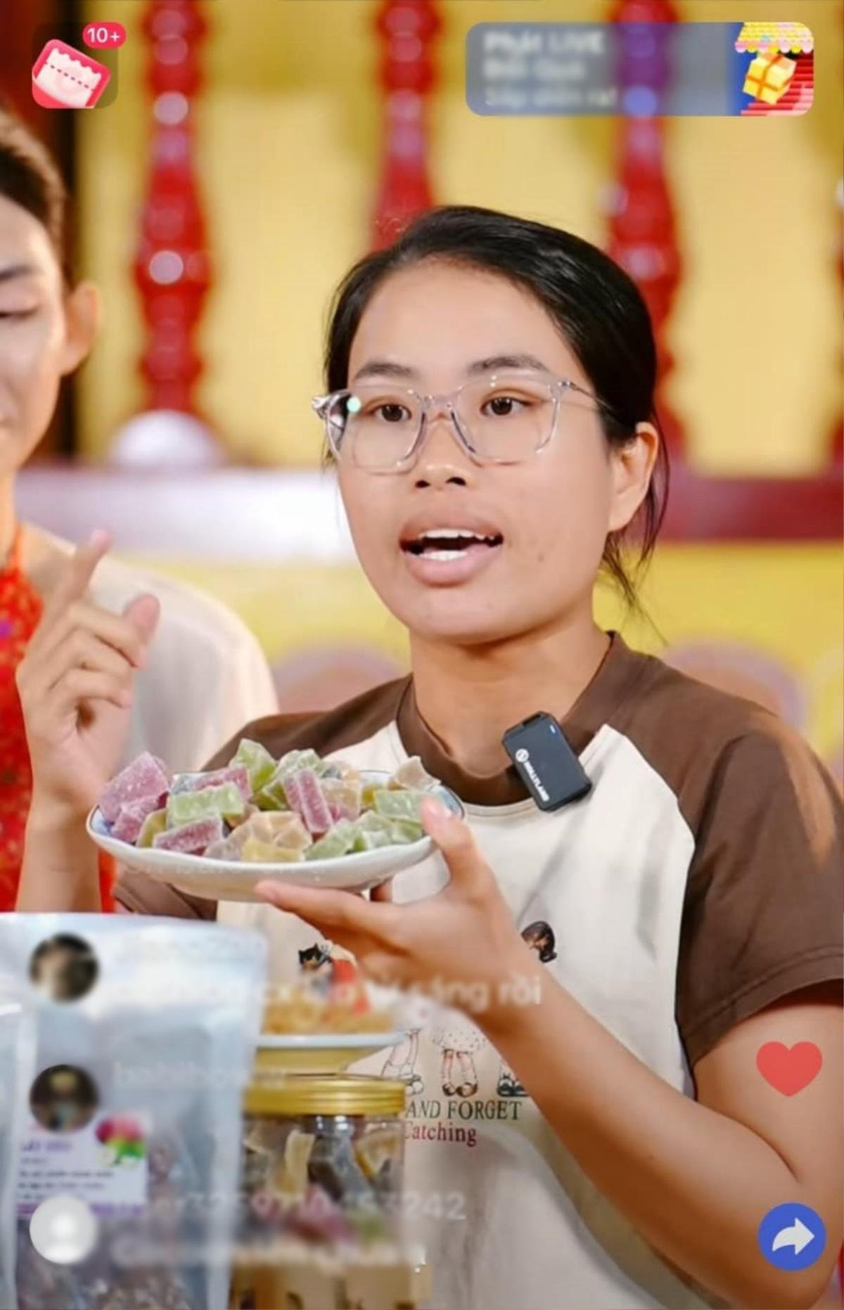 Lùm xùm về chuyện sao kê tiền từ thiện của mẹ bé Bắp đến nay vẫn chưa có hồi kết.