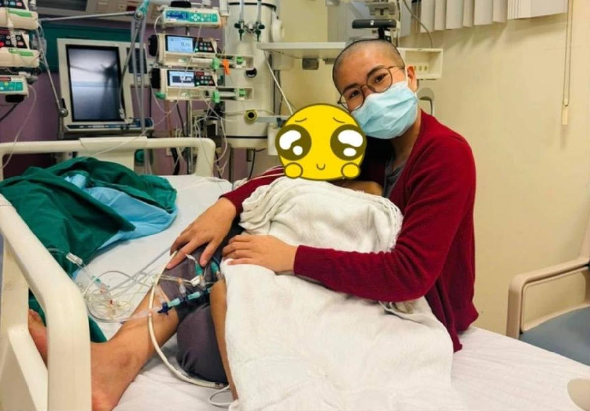 Hình ảnh 2 mẹ con Bắp được chị Hòa chia sẻ ngày 2/3 cũng được sử dụng trong bài đăng trên GoFundMe.com