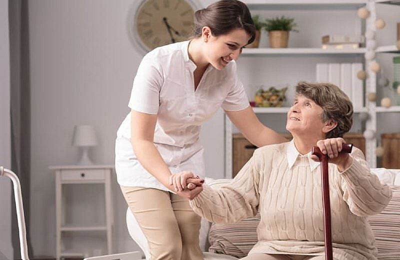 Đối tượng dễ mắc bệnh khi giao mùa, cách phòng tránh hiệu quả