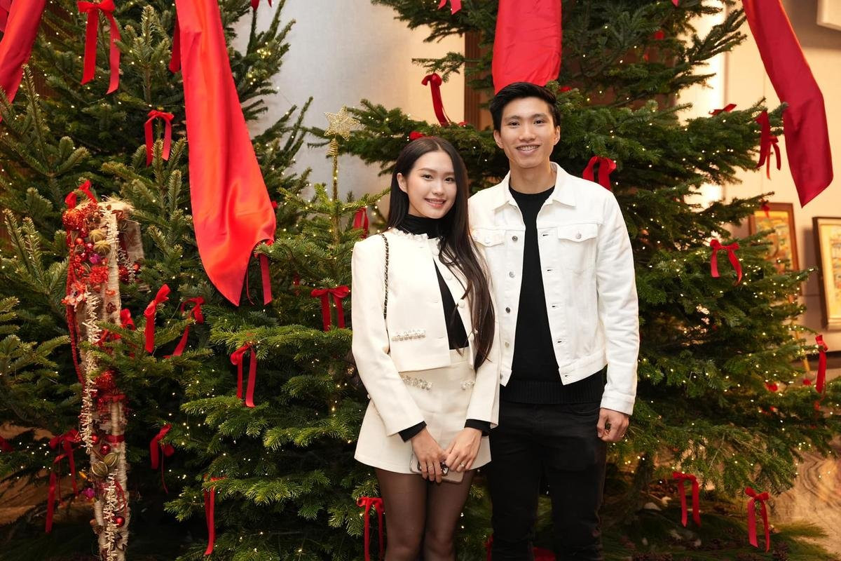 Đoàn Văn Hậu và Doãn Hải My vẫn duy trì tình cảm ngọt ngào, nồng nàn như lúc mới yêu. Ảnh: FBNV