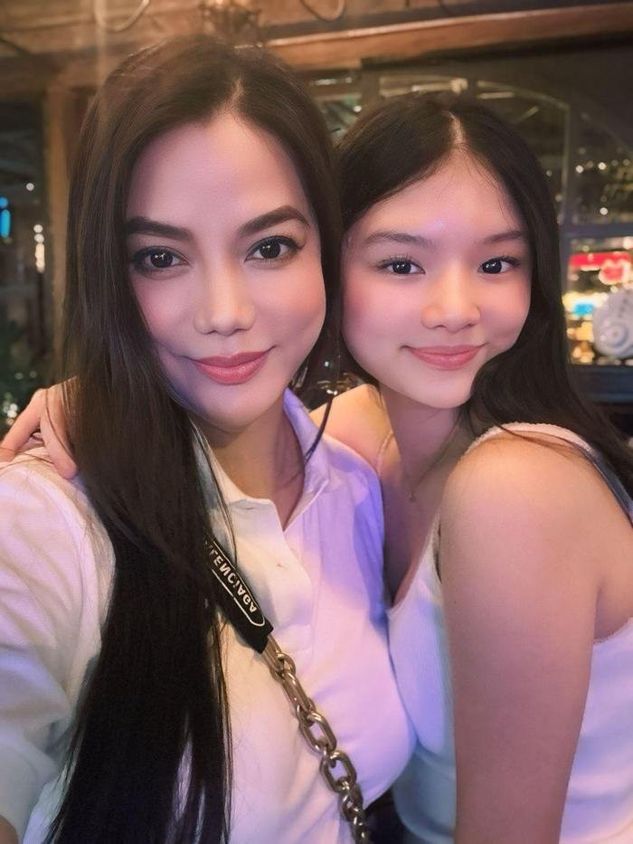 Nhan sắc tuổi 17 của Bảo Tiên - con gái Trương Ngọc Ánh khiến dân tình xuýt xoa. (Ảnh: FBNV)