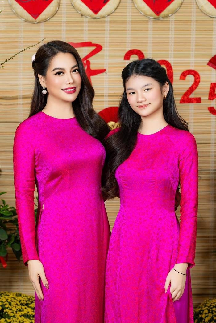 Trương Ngọc Ánh chọn cách làm bạn để hiểu rõ con hơn. (Ảnh: FBNV)