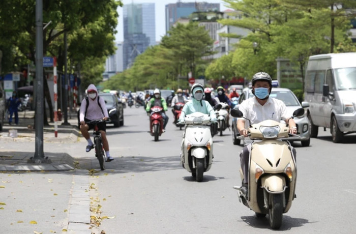 Nền nhiệt của thành phố Hà Nội đang tăng dần trong những ngày gần đây. Ảnh: Sưu tầm