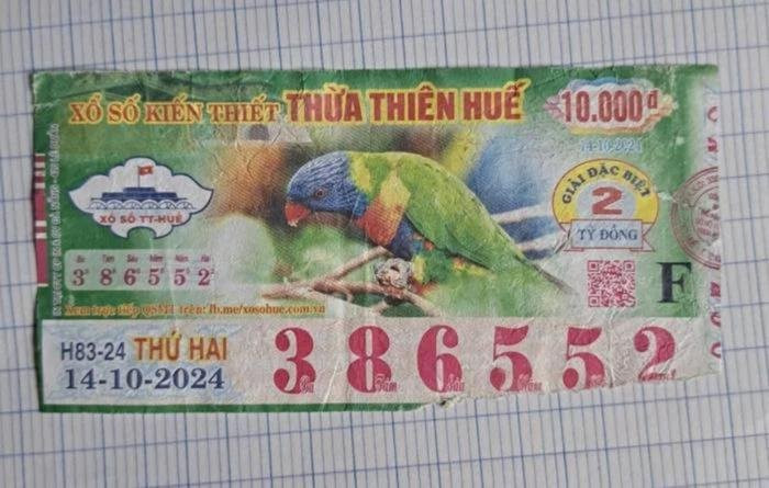 Công ty xổ số từ chối thưởng 2 tỉ vì vé bị rách một phần góc.