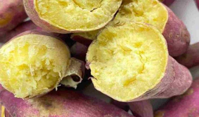 Khoai lang chứa tinh bột tốt giúp no lâu mà không tăng cân.