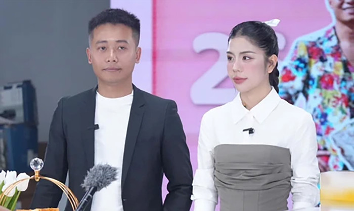 Quang Linh Vlog, Hằng Du Mục bị khởi tố, bắt tạm giam.